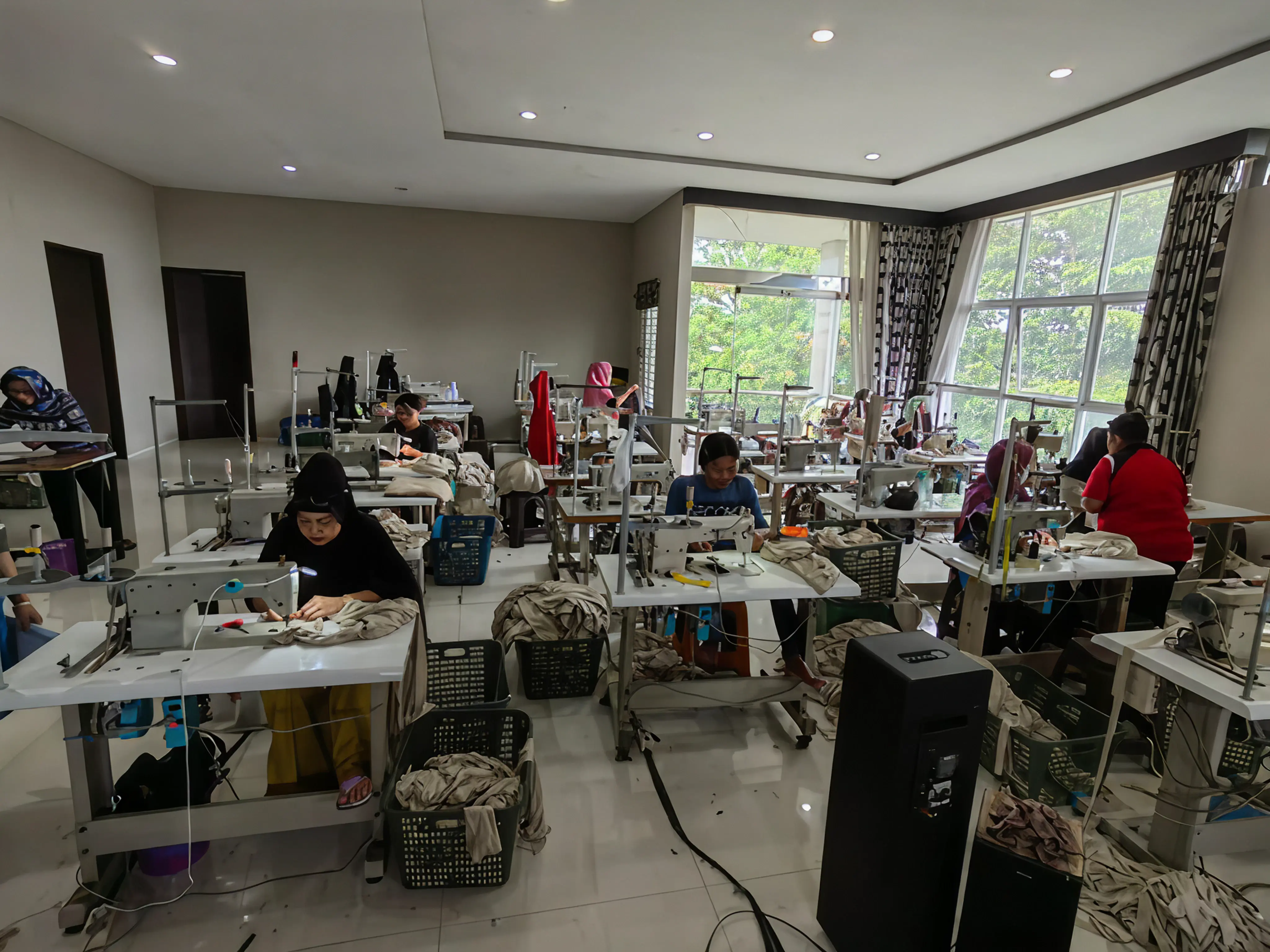 Produksi Pakaian Custom